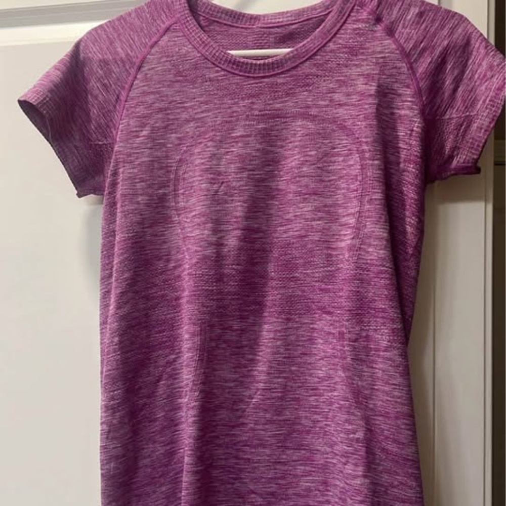 Lululemon Tshirt